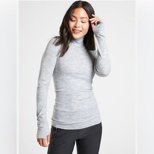 Vintage thread women’s size‎ medium, long sleeve turtleneck, shirt, metallic